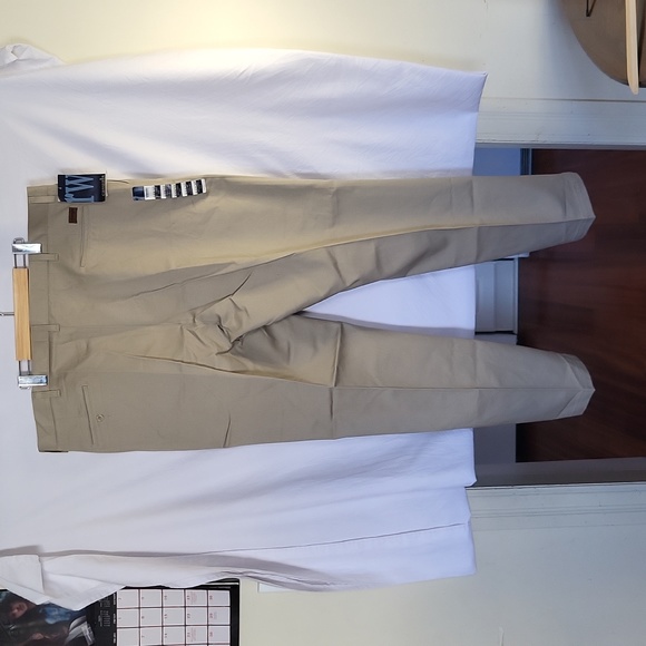 Wrangler men's casual pants beige size 44 x 32 NWT - Picture 3 of 3